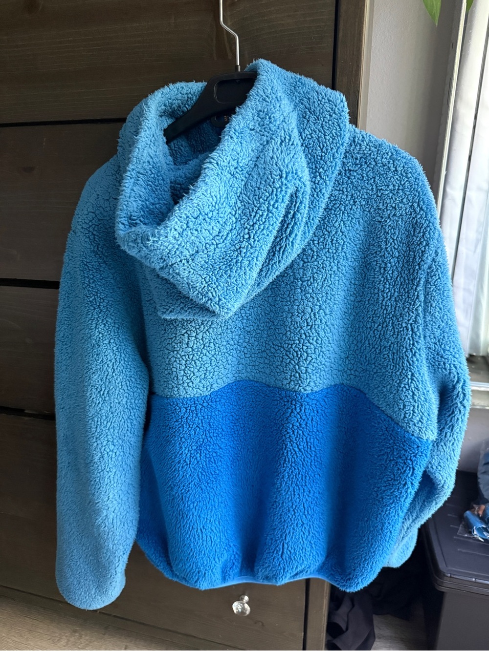 Aviator Nation Two-Tone Blue Sherpa Half-Zip Hoodie - Picture 4 of 7